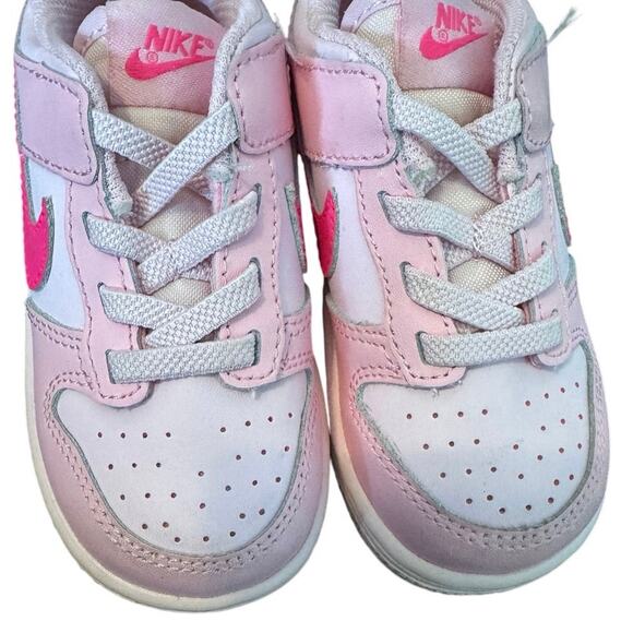 Nike Dunk Low Girls Triple Pink White Leather Athletic Sneakers Shoes Size 7C - Picture 4 of 7